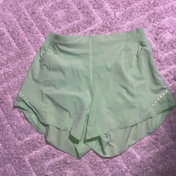 Lululemon limited edition size 8 Hotty hot - Picture 2 of 4